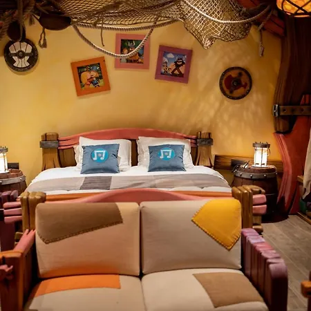 Theater Hotel 4*